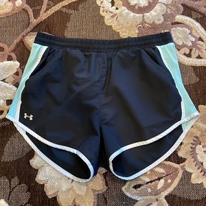 Under Armour women’s shorts black size M